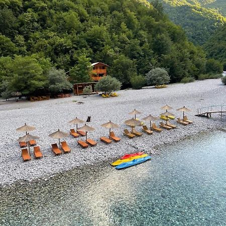 Guri I Lekes Guesthouse Moll' e Shoshit ภายนอก รูปภาพ