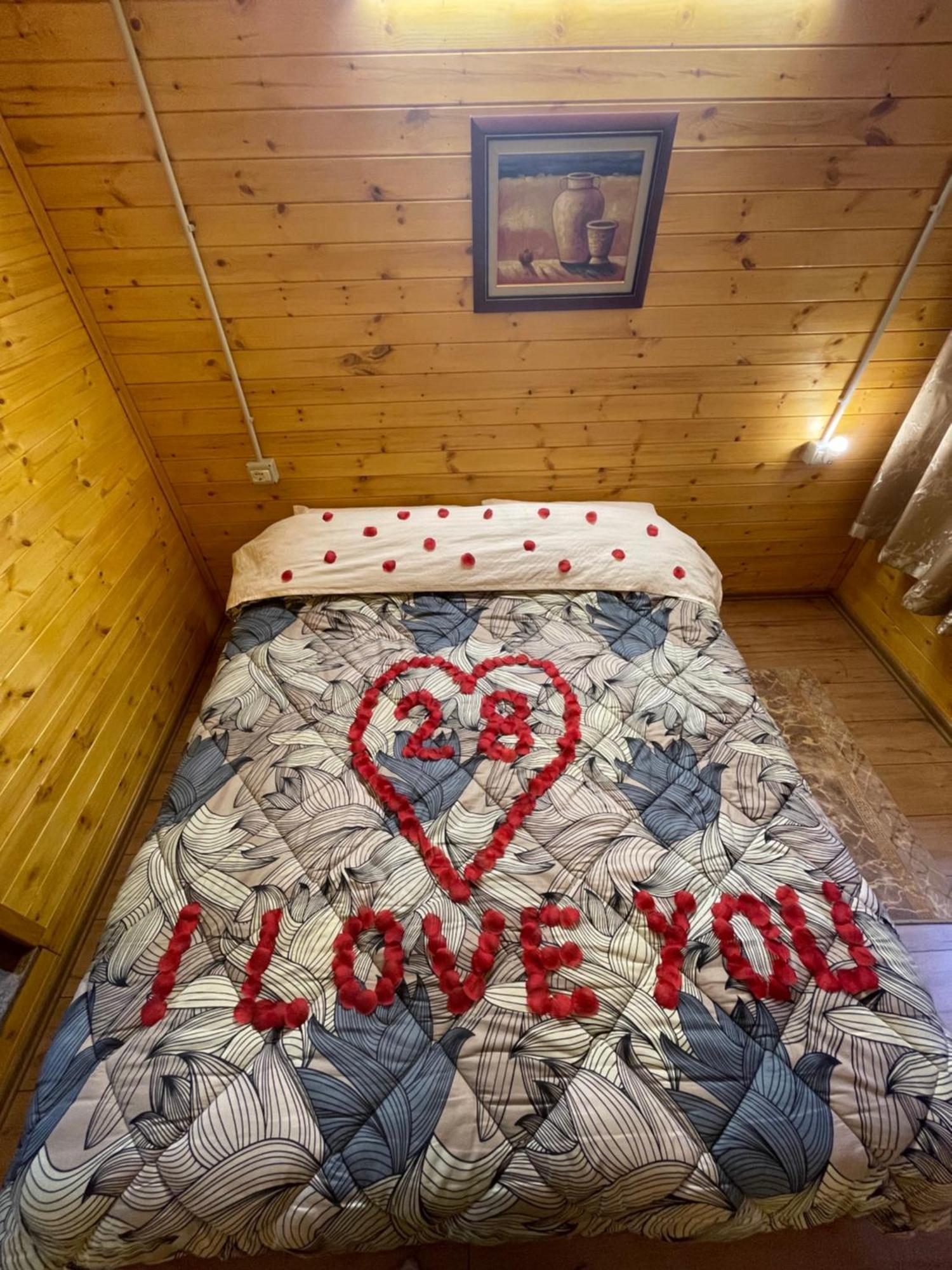 Guri I Lekes Guesthouse Moll' e Shoshit ภายนอก รูปภาพ