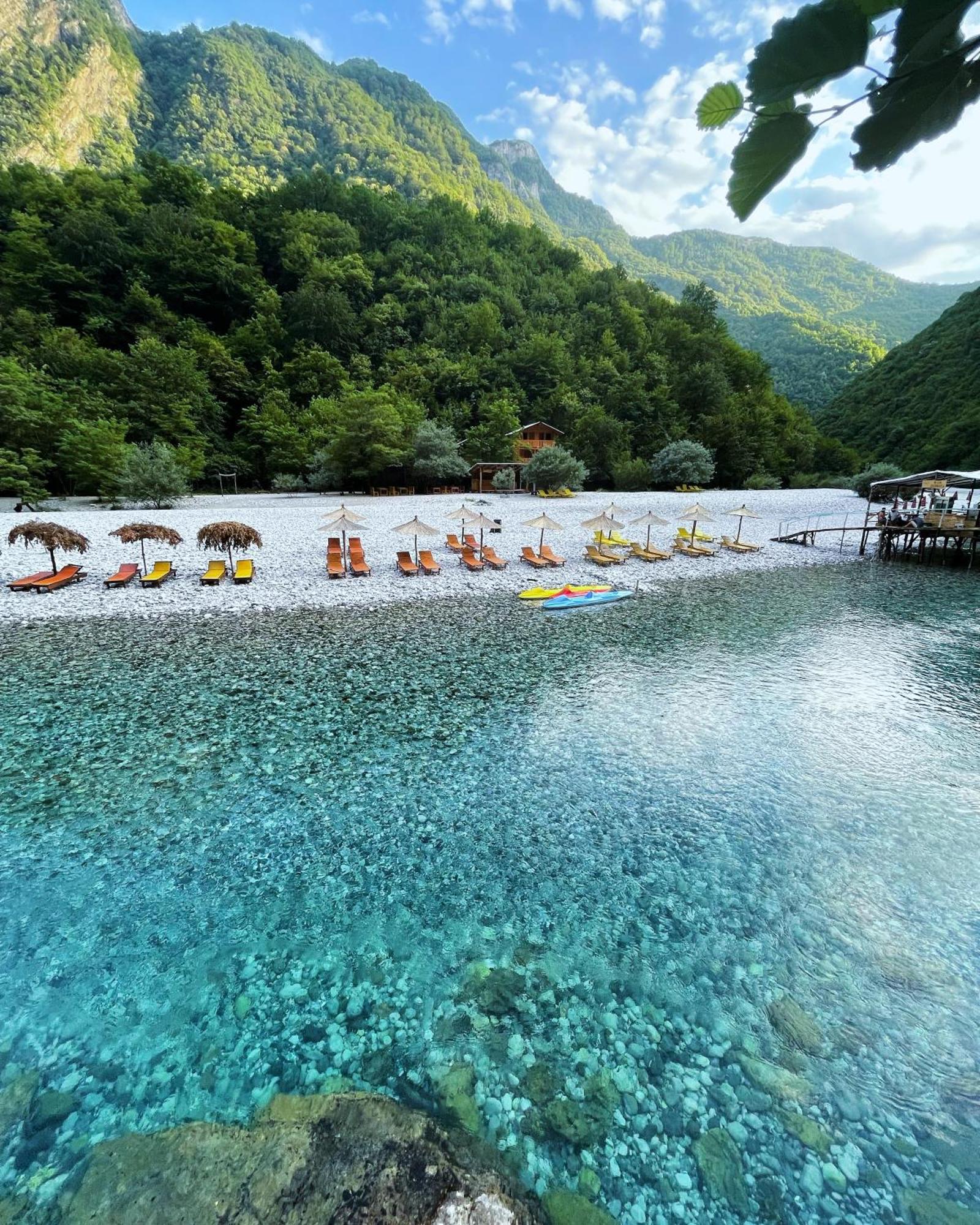 Guri I Lekes Guesthouse Moll' e Shoshit ภายนอก รูปภาพ