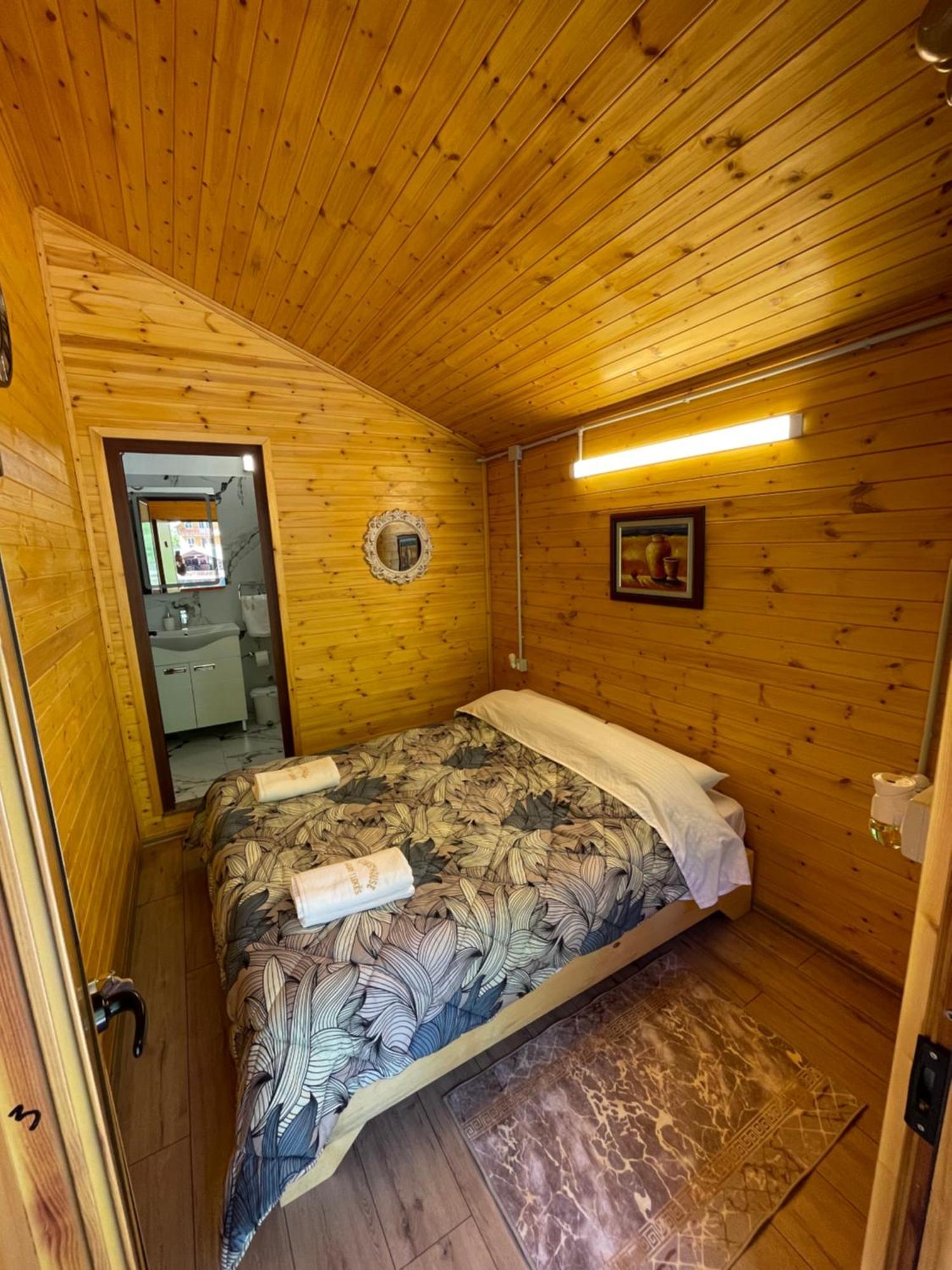 Guri I Lekes Guesthouse Moll' e Shoshit ภายนอก รูปภาพ
